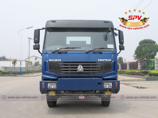 Front view of 4X4 Fuel Tank Truck 4X4 Fuel Tank Truck -F